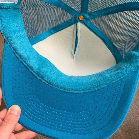 Maui Wave Riders Surfer Retro Vintage Blue Trucker Mesh Hat